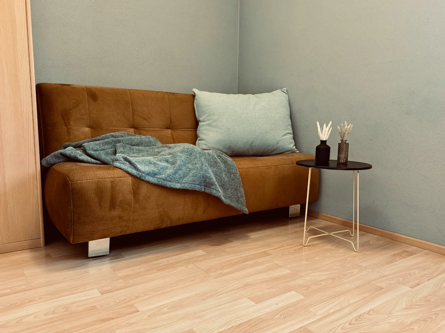 Cosy corner with sofa