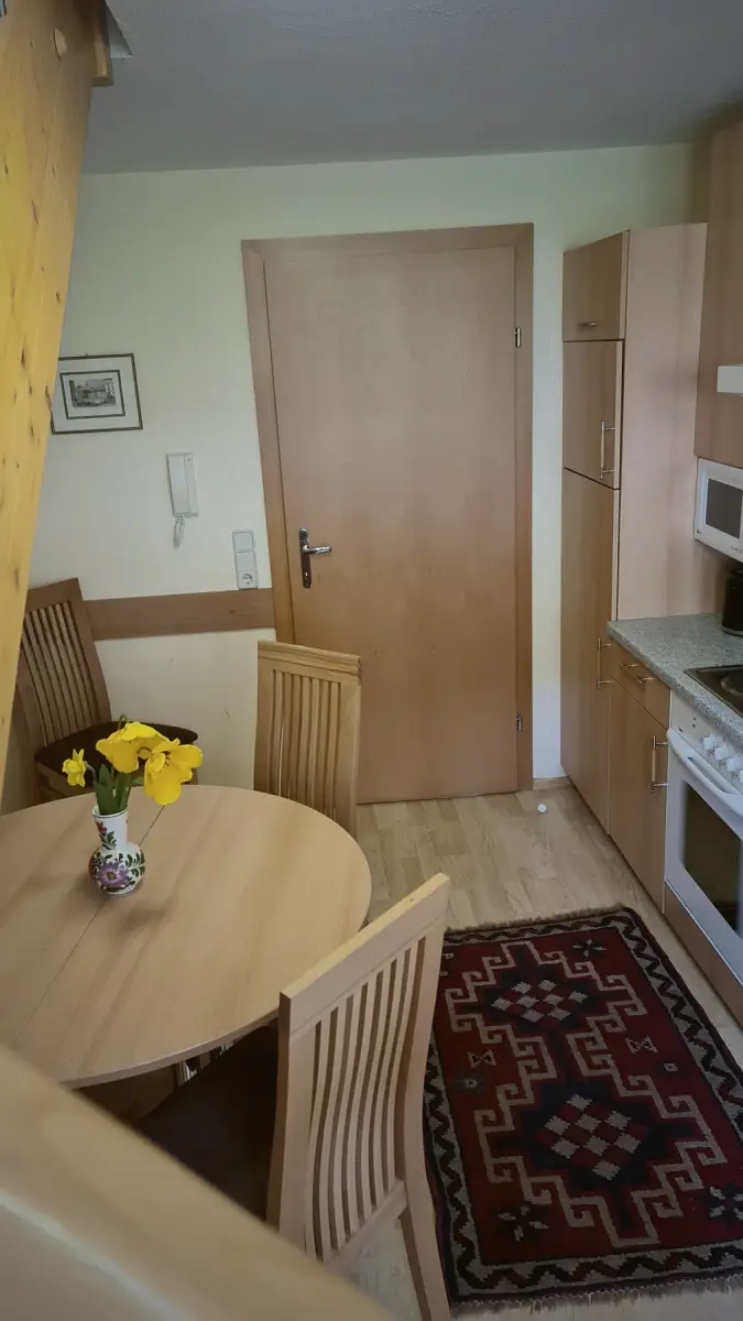 Maisonette, image 8