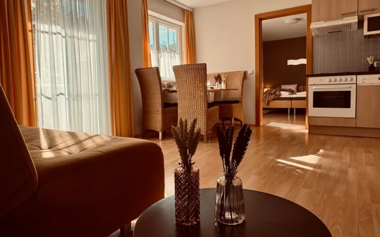 Dependance 1 Küche und Essbereich